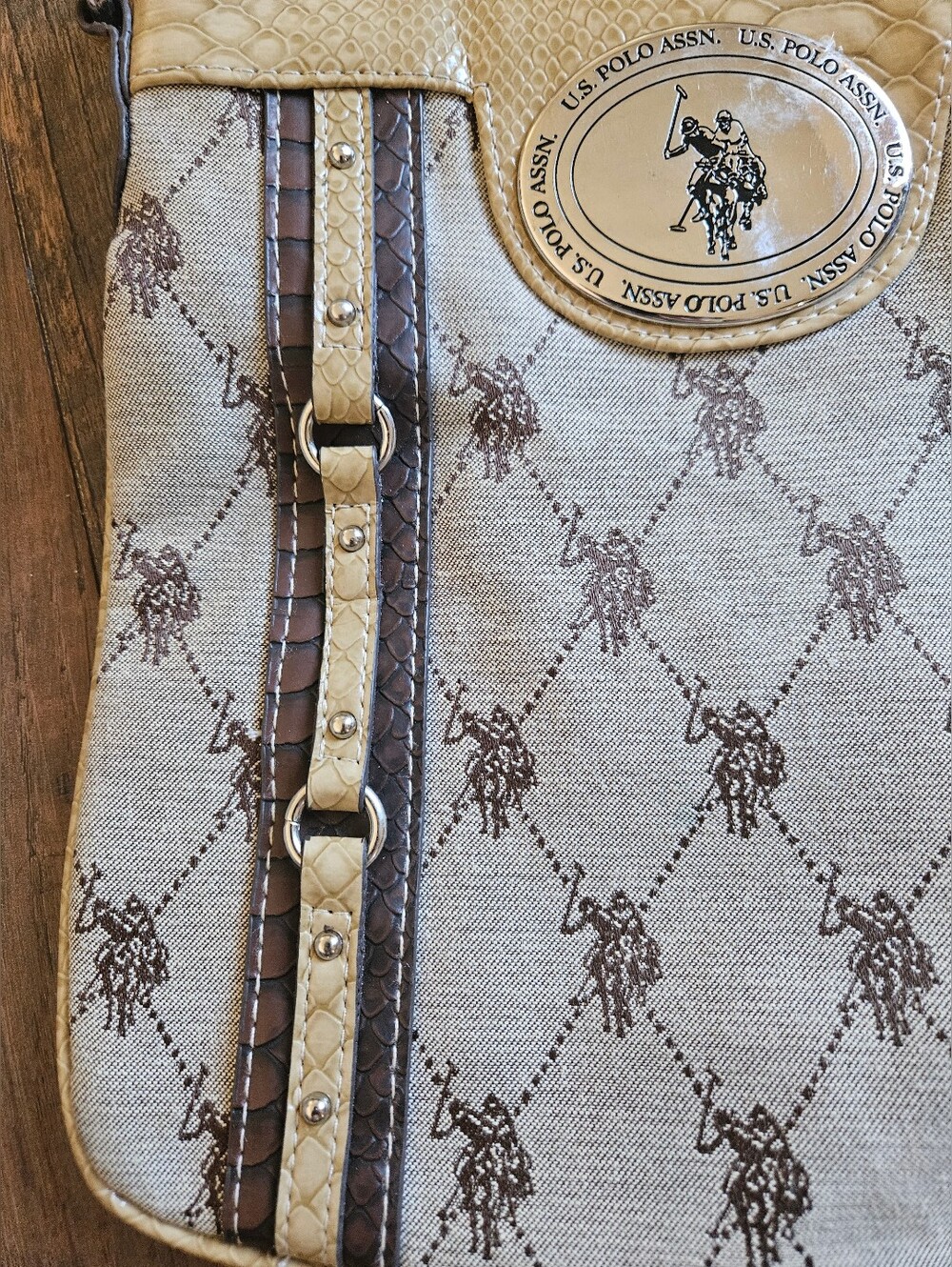 U.S. Polo Assn. Beige and Brown Monogram Crossbody Bag - Picture 4 of 10